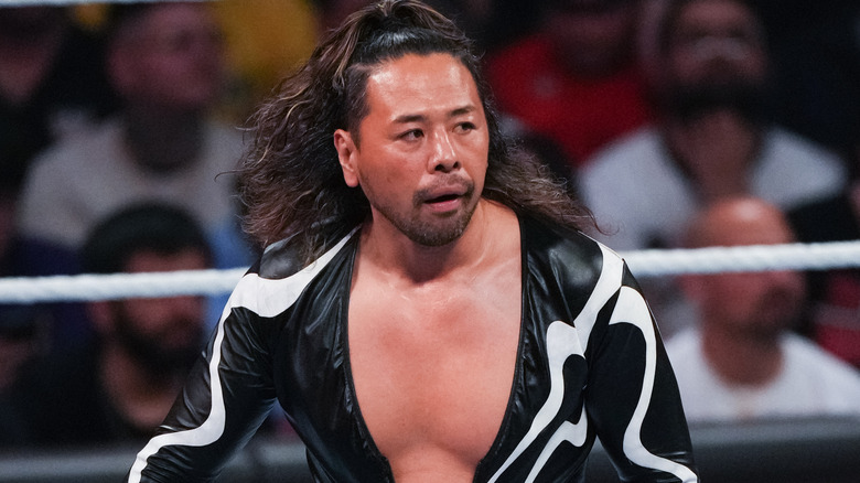 Shinsuke Nakamura wearing black ring gear