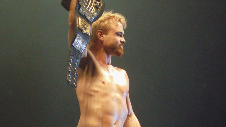 spike dudley holding Cruiserweight championship