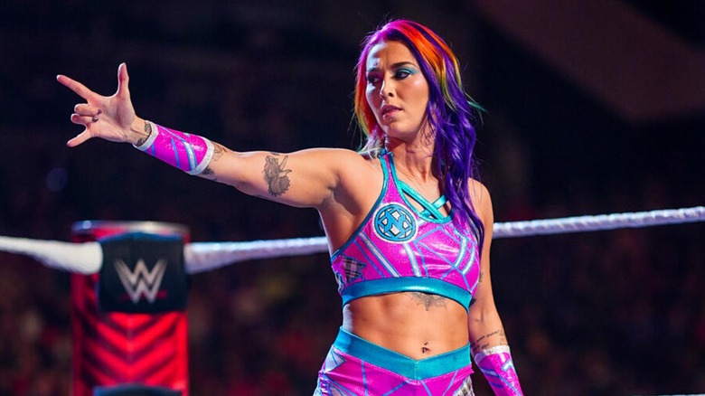 Tegan Nox posing in the ring