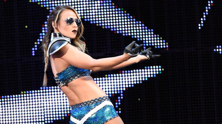 Emma makes an entrance