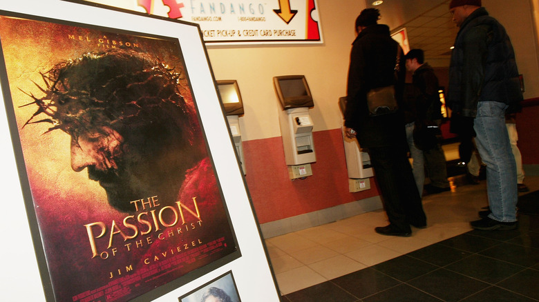 Fans buy tickets for The Passion of The Christ in 2004