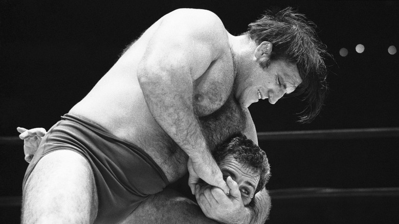 Bruno Sammartino puts The Sheik in a hold