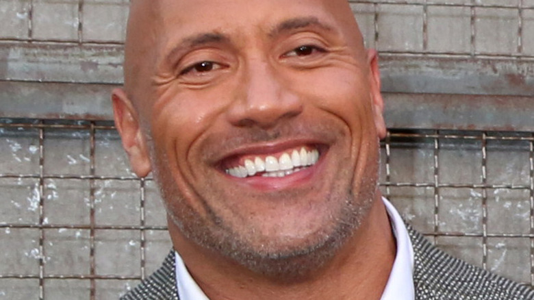 Dwayne Rock Johnson uśmiecha się