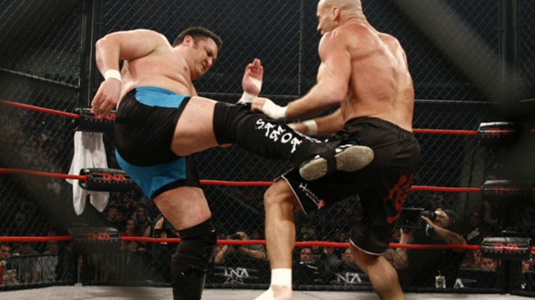 Samoa Joe and Kurt Angle at TNA Lockdown 2008