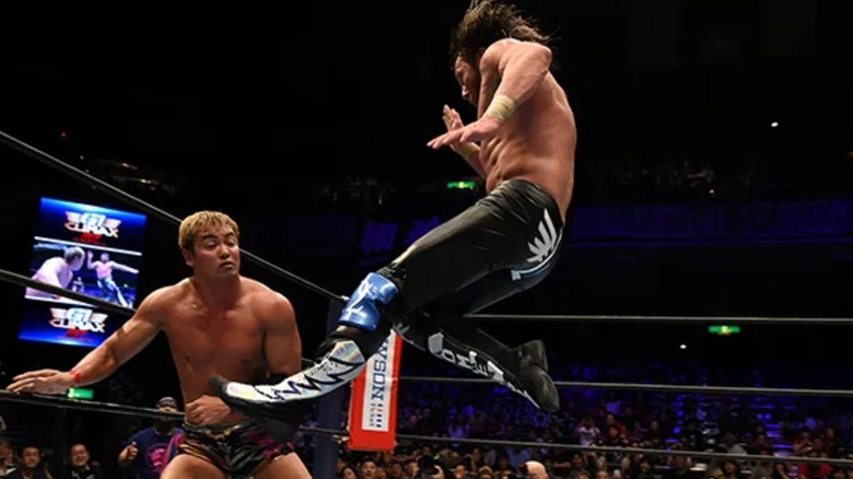 Kazuchika Okada and Kenny Omega at NJPW G1 Climax 27 (Night 18)