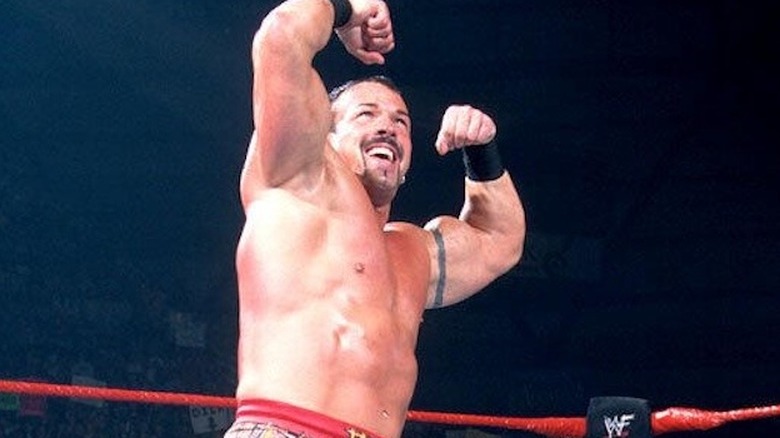Buff Bagwell posing