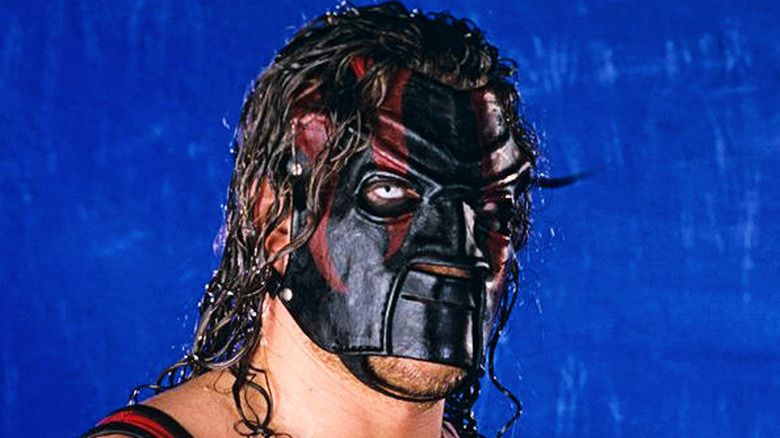 Kane in old school gear