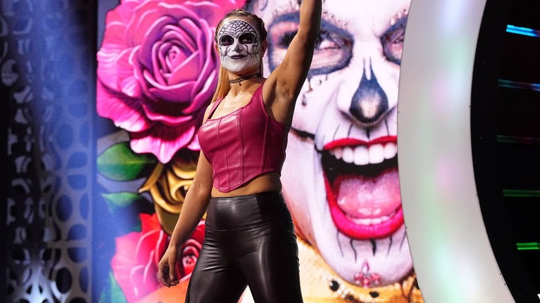 Thunder Rosa waves