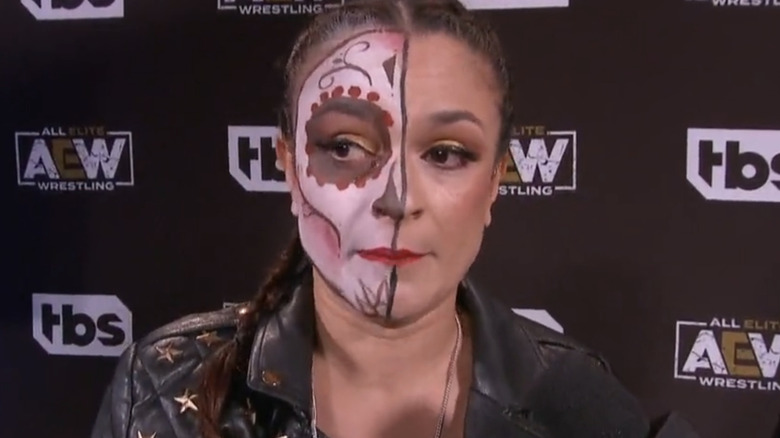 Thunder Rosa looks right
