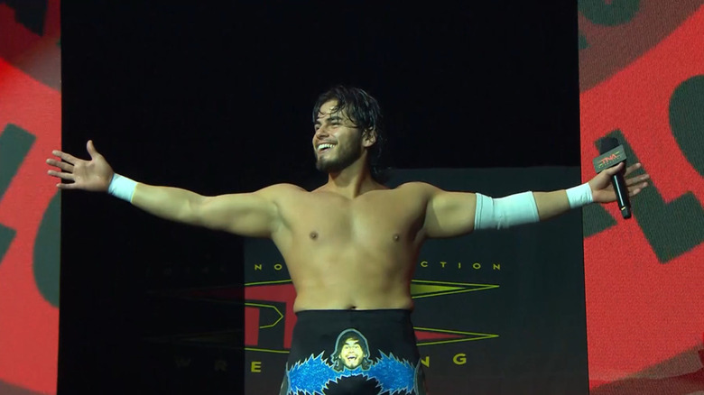 Joe Alonzo makes his entrance