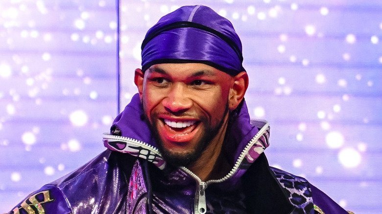 Leon Slater with the X-Division Championship around his neck