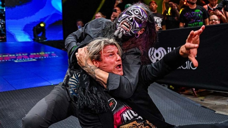 Jeff Hardy choking out Nic Nemeth