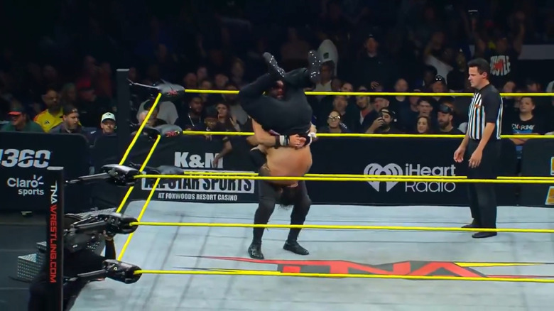 Elijah hits Highwayman's Farewell on Bear Bronson