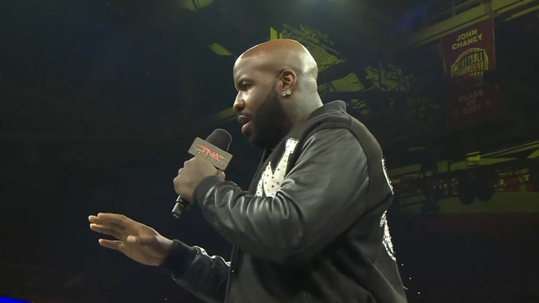 Moose talking inside the ring