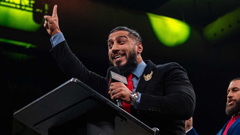 Mustafa Ali pointing in the air