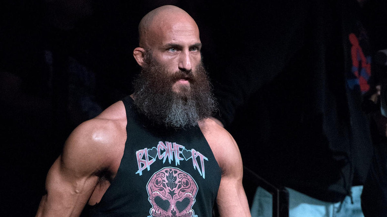 tommaso ciampa black shirt