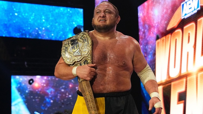 Samoa Joe holding AEW World Championship