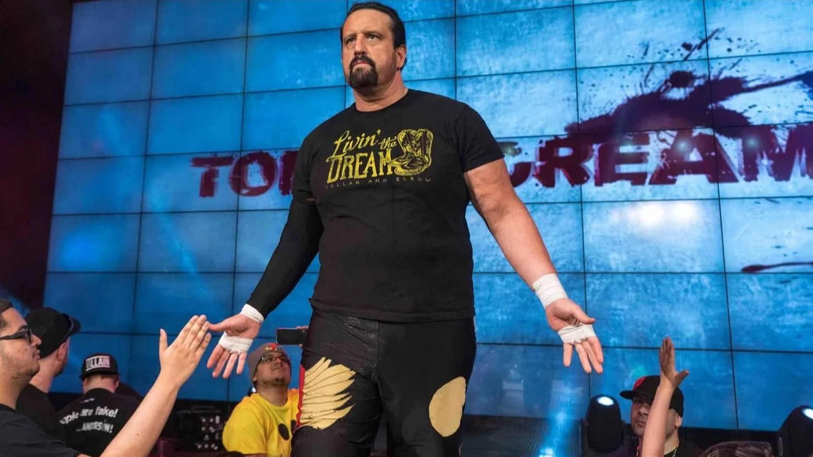 https://www.wrestlinginc.com/img/gallery/tommy-dreamer-calls-this-wwe-nxt-star-a-wolf-in-sheeps-clothing/l-intro-1748708198.jpg