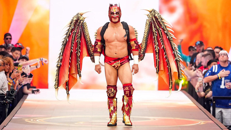 Dragon Lee entrance
