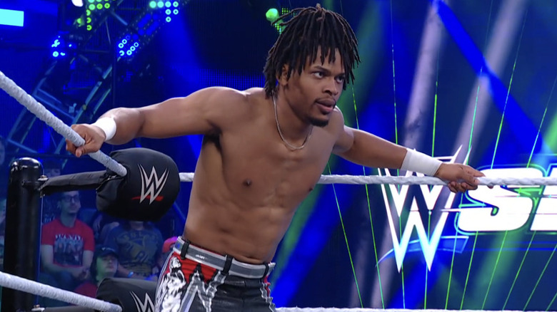 EK Prosper gears up in the corner.