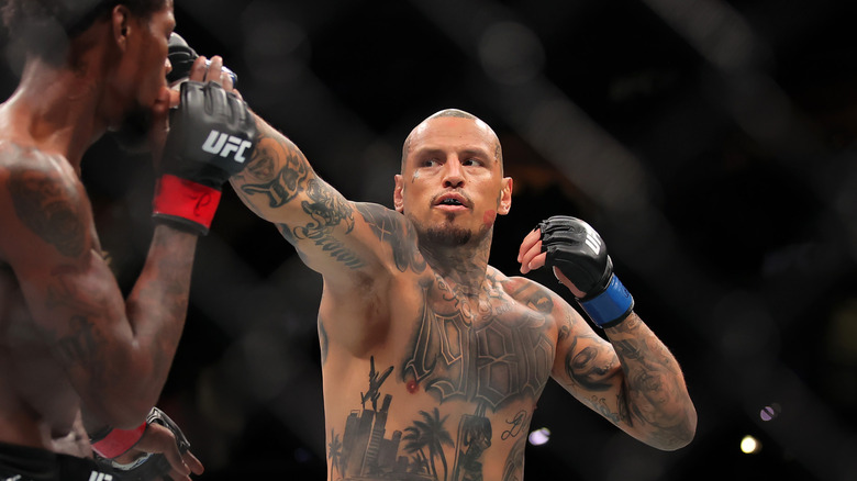 Daniel Rodriguez punches Kevin Holland