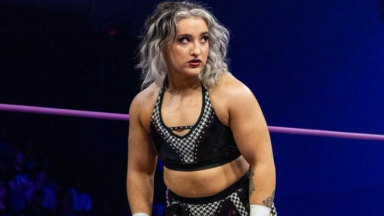 Dani Luna wearing black ring gear
