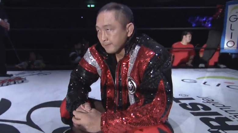 Shinjiro Otani awaits Shinsuke Nakamura