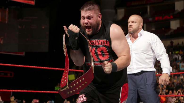 kevin-owens-universal-wwe-title
