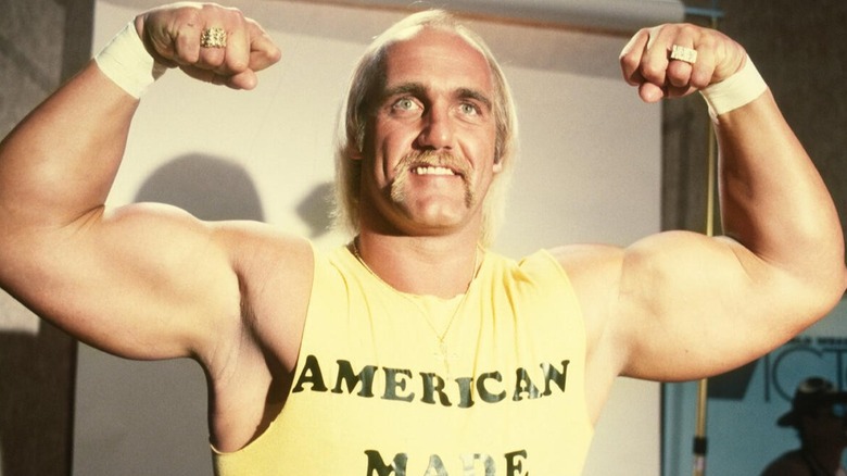 Hall of Famer Hulk Hogan flexes his 
