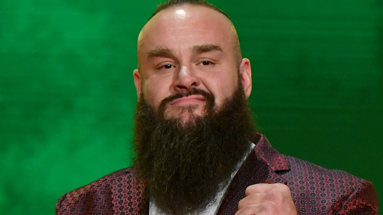 Braun Strowman posing