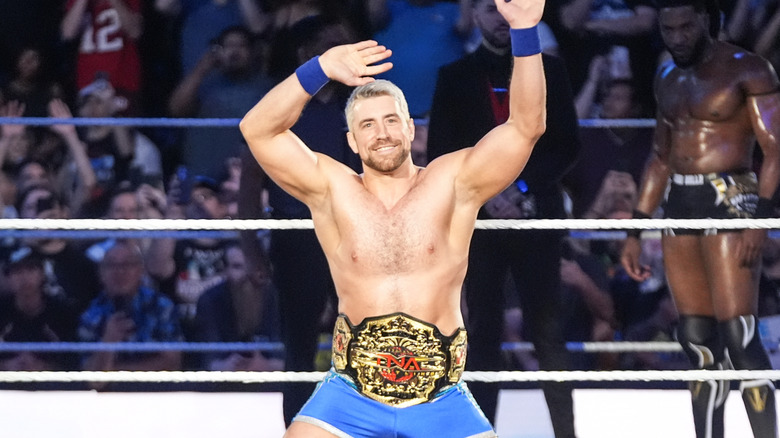 Joe Hendry poses before his match with Trick Williams