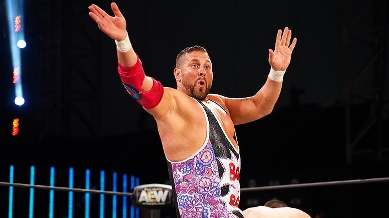 Cabana extends arms