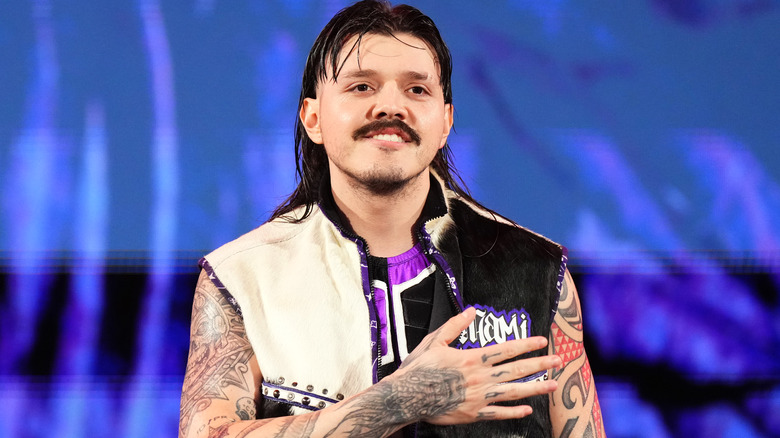 Dominik Mysterio does the pledge of allegiance
