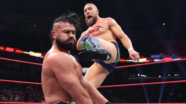 Bryan Danielson kicking Andrade El Idolo
