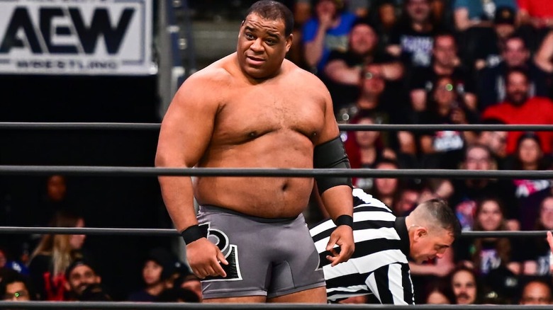 Keith Lee stands tall