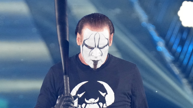 Sting walking, bat in hand