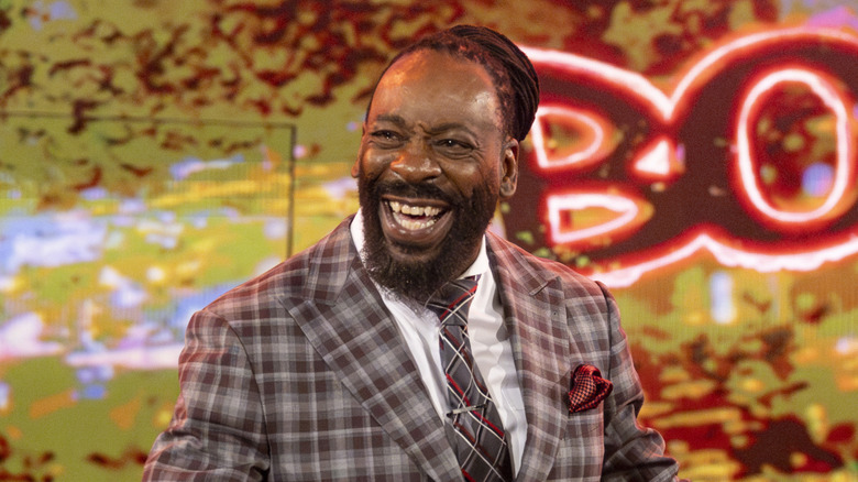 Booker T makes entrance on 