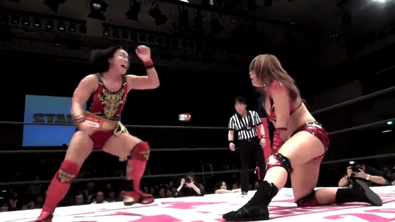 Meiko Satomura and Io Shirai in STARDOM