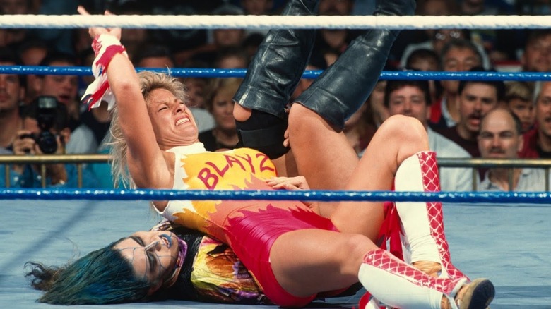 Alundra Blayze pins Bull Nakano.