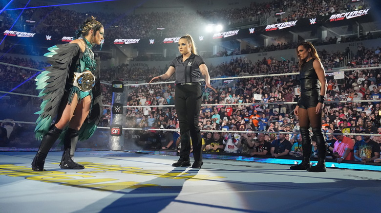 Lyra Valkyria faces Becky Lynch in the ring