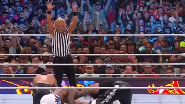 Jeff Jarrett makes ten count