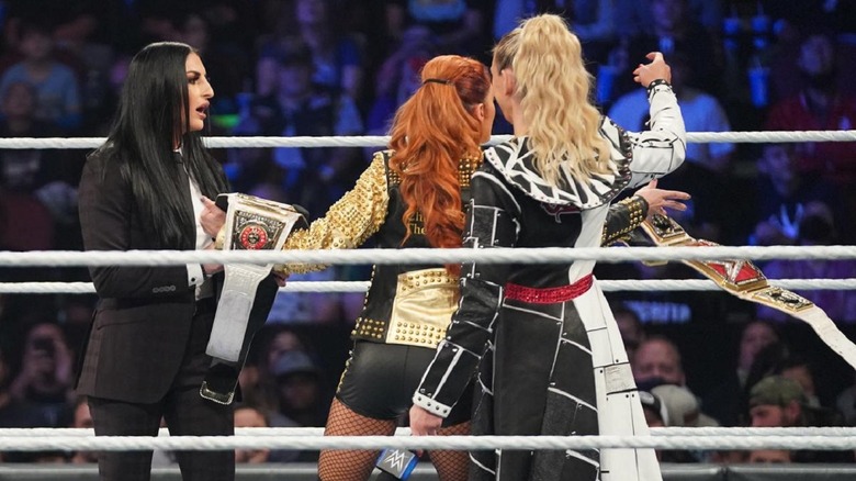 Becky Lynch Absolutely Shreds Charlotte On Twitter - WrestleTalk