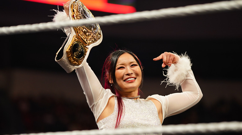 SKY posing with the Women's World Championship
