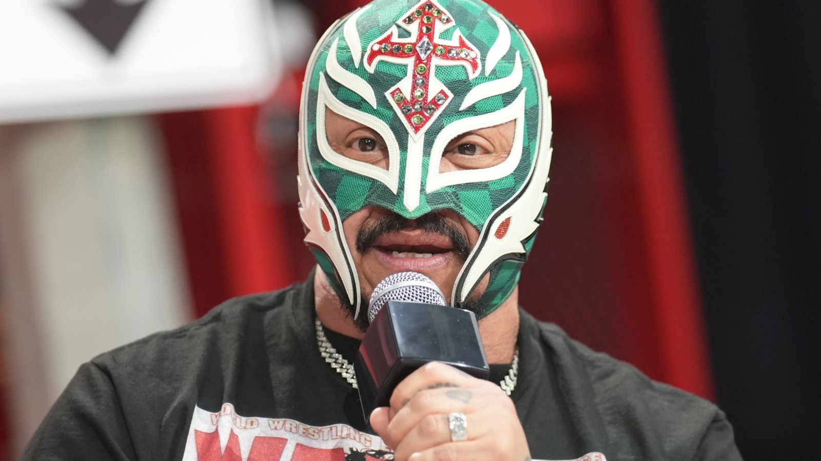 https://www.wrestlinginc.com/img/gallery/wwe-hall-of-famer-pitches-rey-mysterio-vs-dominik-mask-vs-hair-match-in-mexico/l-intro-1758912362.jpg
