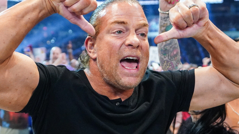 rob van dam doing his signature pose