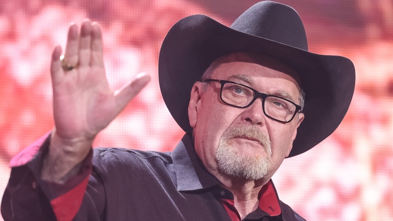 Jim Ross waves to the fans