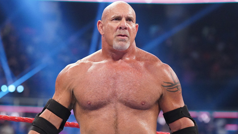 Goldberg wearing elbow pads