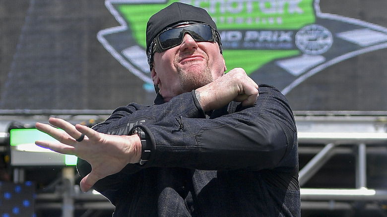 Undertaker poses at an appearance