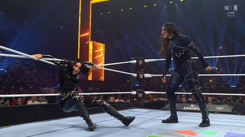 Ripley and Rodriguez inside the ring