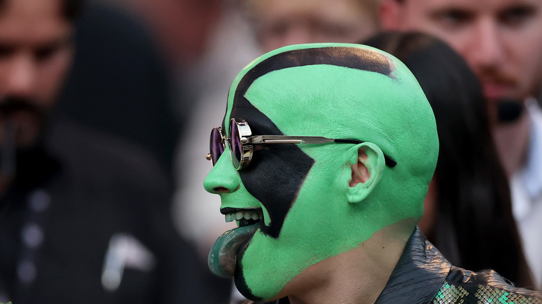 Mr. Iguana sticking out his tongue